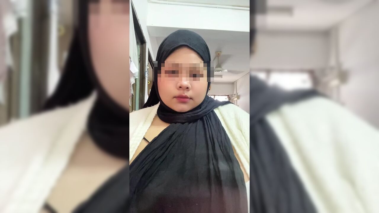 Horny hijabi massage big titty
