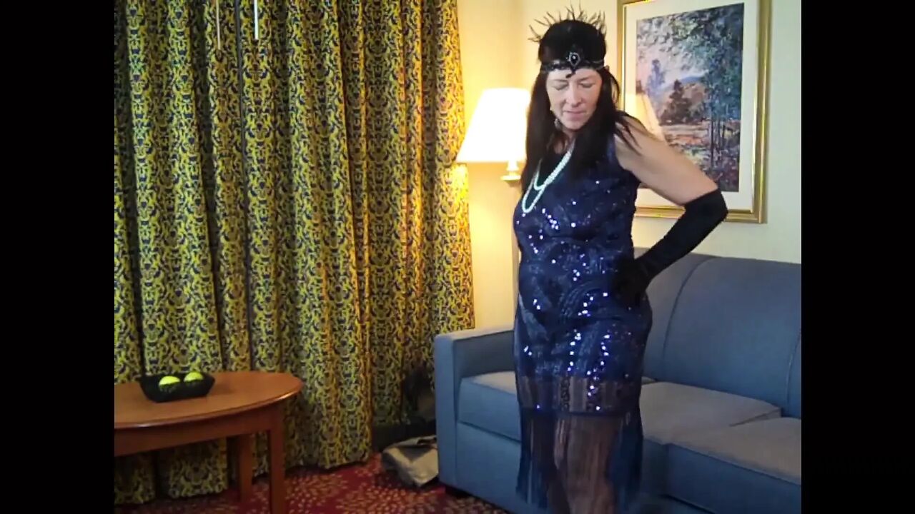 Granny flapper deep throats black dick