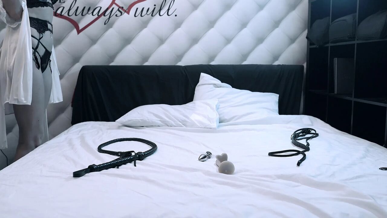Slave girl masturbates with the butt plug in her ass, part 3