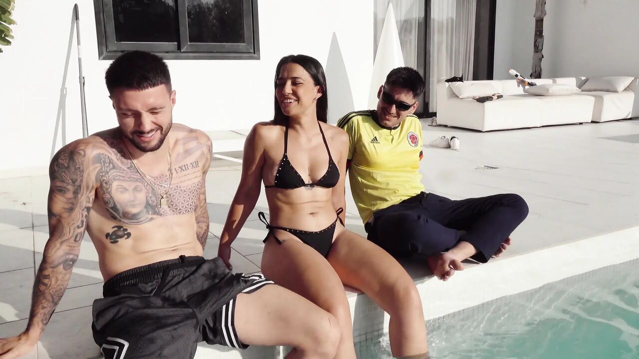 Nuria Millan Double Penetration in the Pool