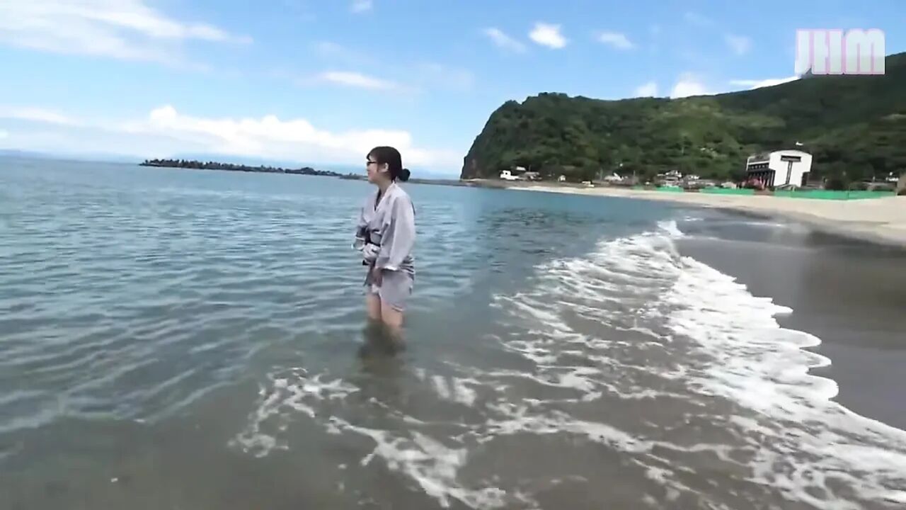 Hot Spring - Shiori, 25, a Married Woman - 3