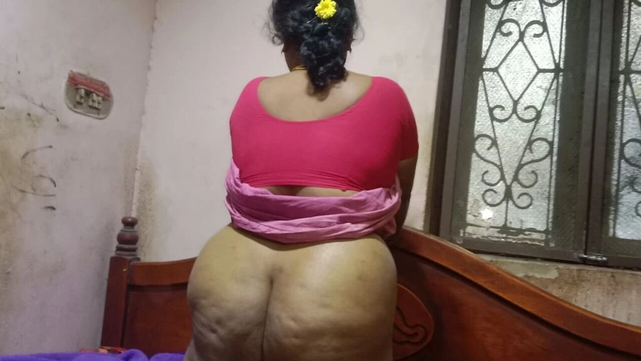 Indian National Girl Masturbates in Front of Her Ex-Boyfriend