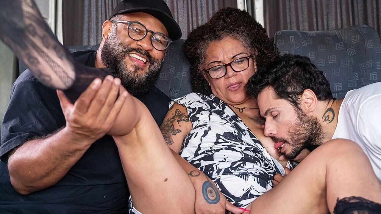 Curvy Granny Threesome Fucked in a Moving Van