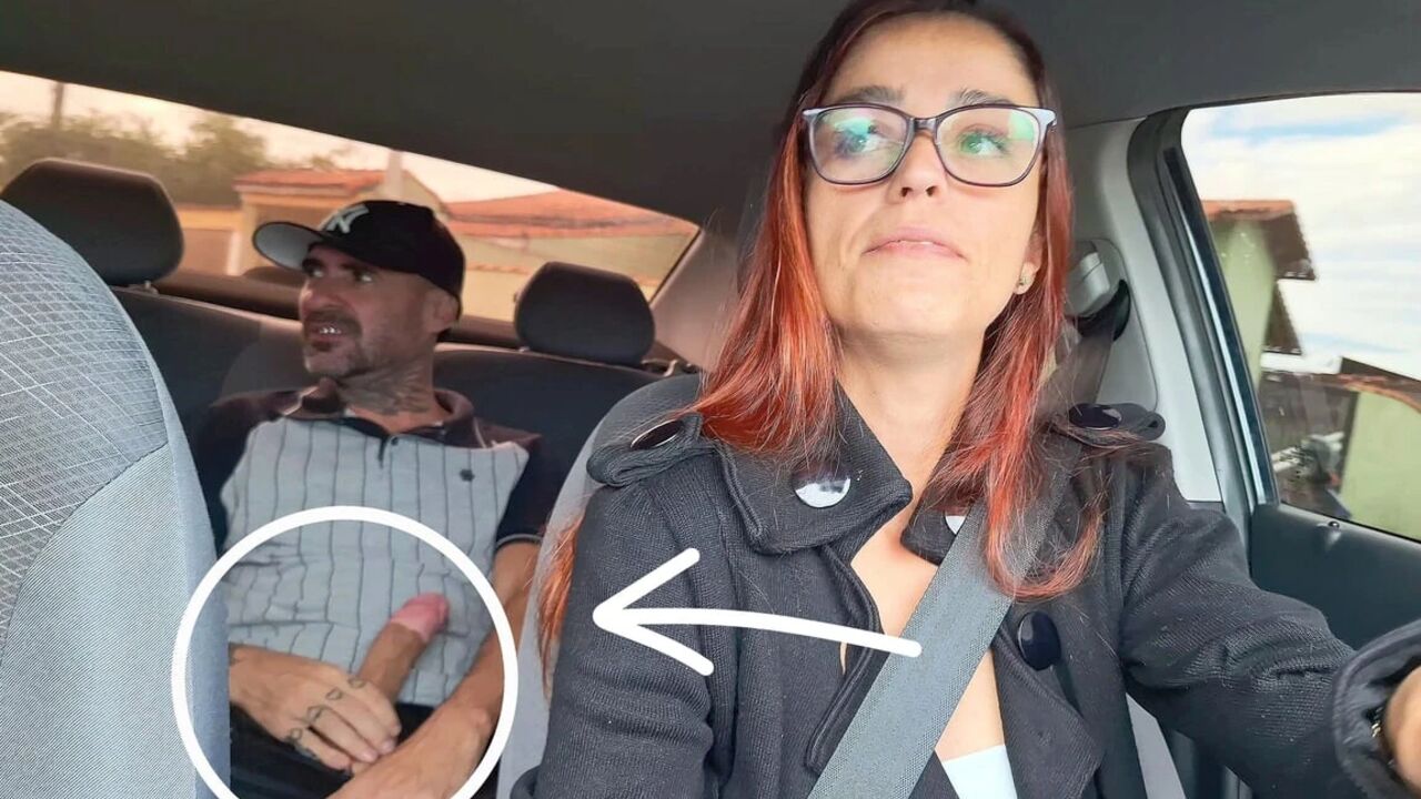 Mulher Motorista De Aplicativo Pega Cliente Se Masturbando Por Tras