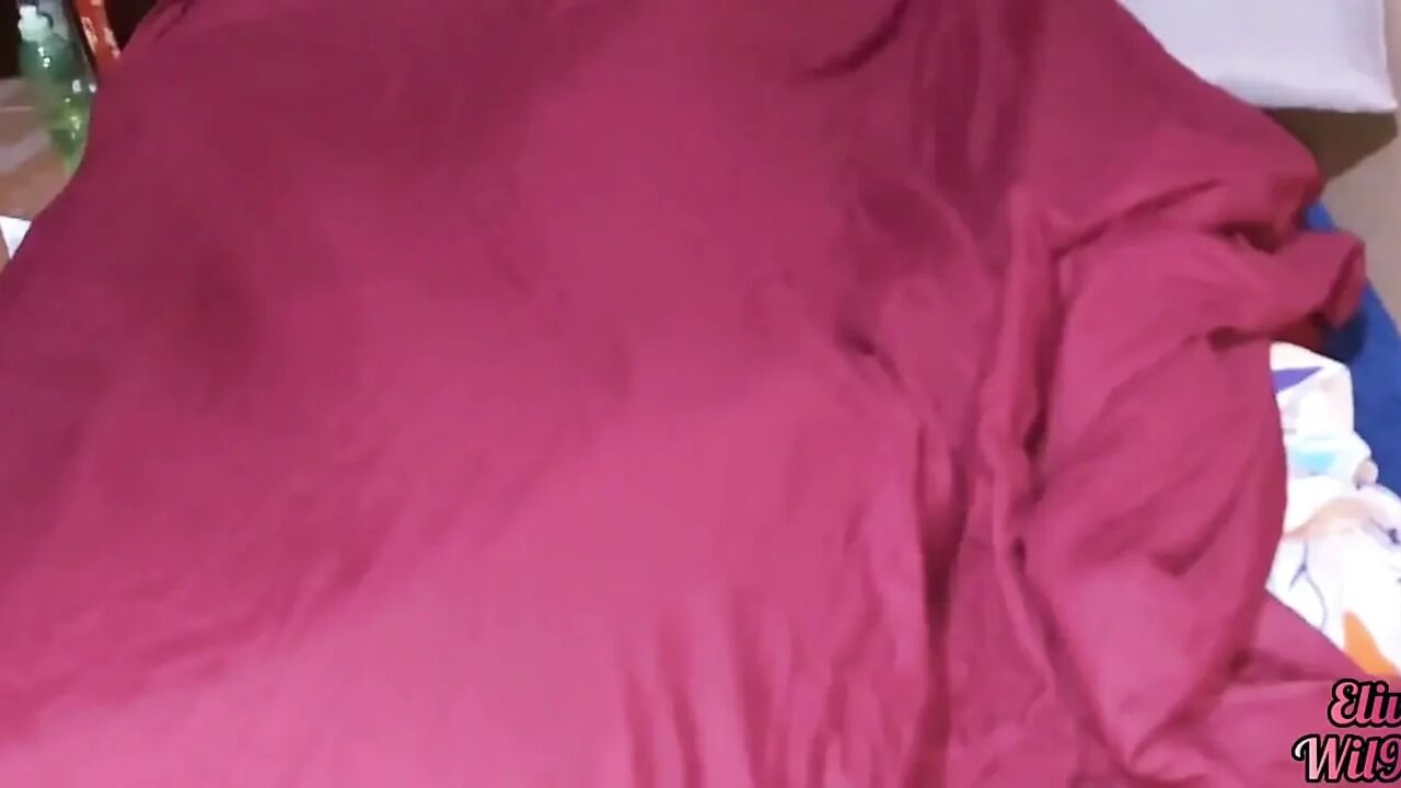 XXX Desi Playing with My Step Brother Between the Sheets