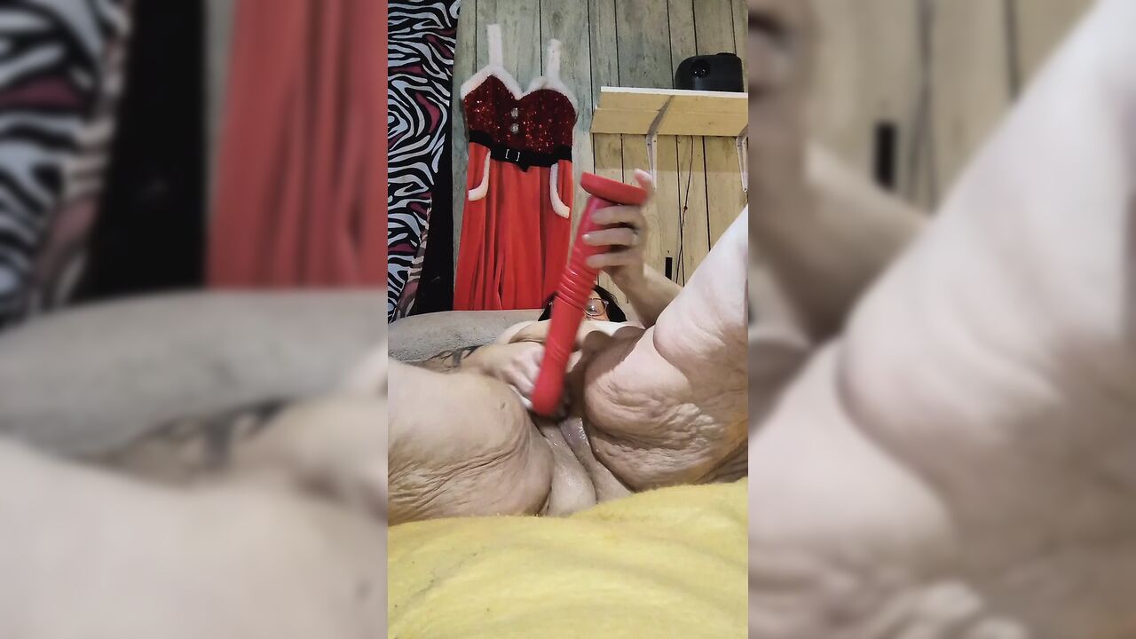The Bigger the Dick She's Loves to Pussy Stick Cumming Creamy Thicky