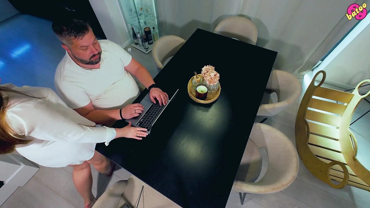 I Interrupted His Work Because I Wanted Him to Eat My Pussy