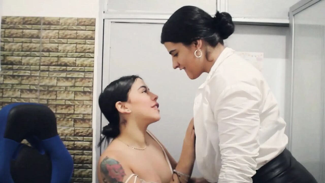 She Gets Caught Touching Herself In The Office And Her Boss Joins: Their Wet Pussies Are Fucked Until They Cum Together