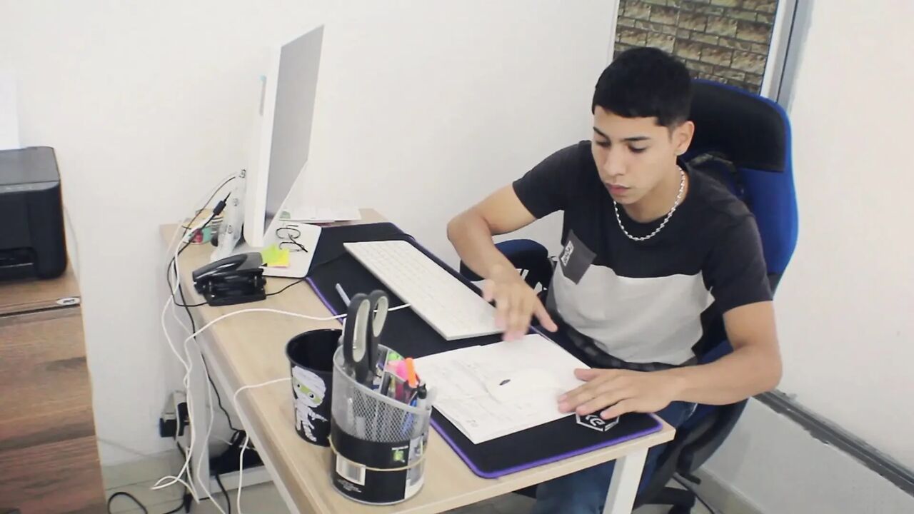 Epic Wet Blowjob in the Office Until It Comes in My Hot Mouth