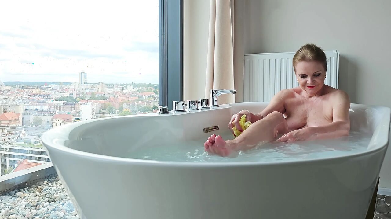 Fun in the Bubble Bath - a Foretaste