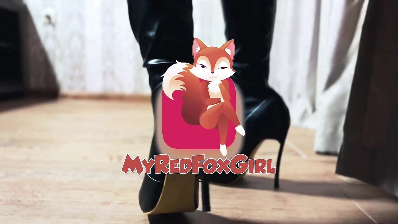 Holiday Heel Fetish: Santa Girl’s Wild Ride & Boot Cumshot