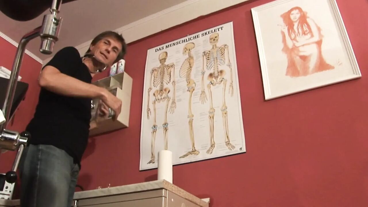 Teen (18 Years) Fucked by Doctor in Practice