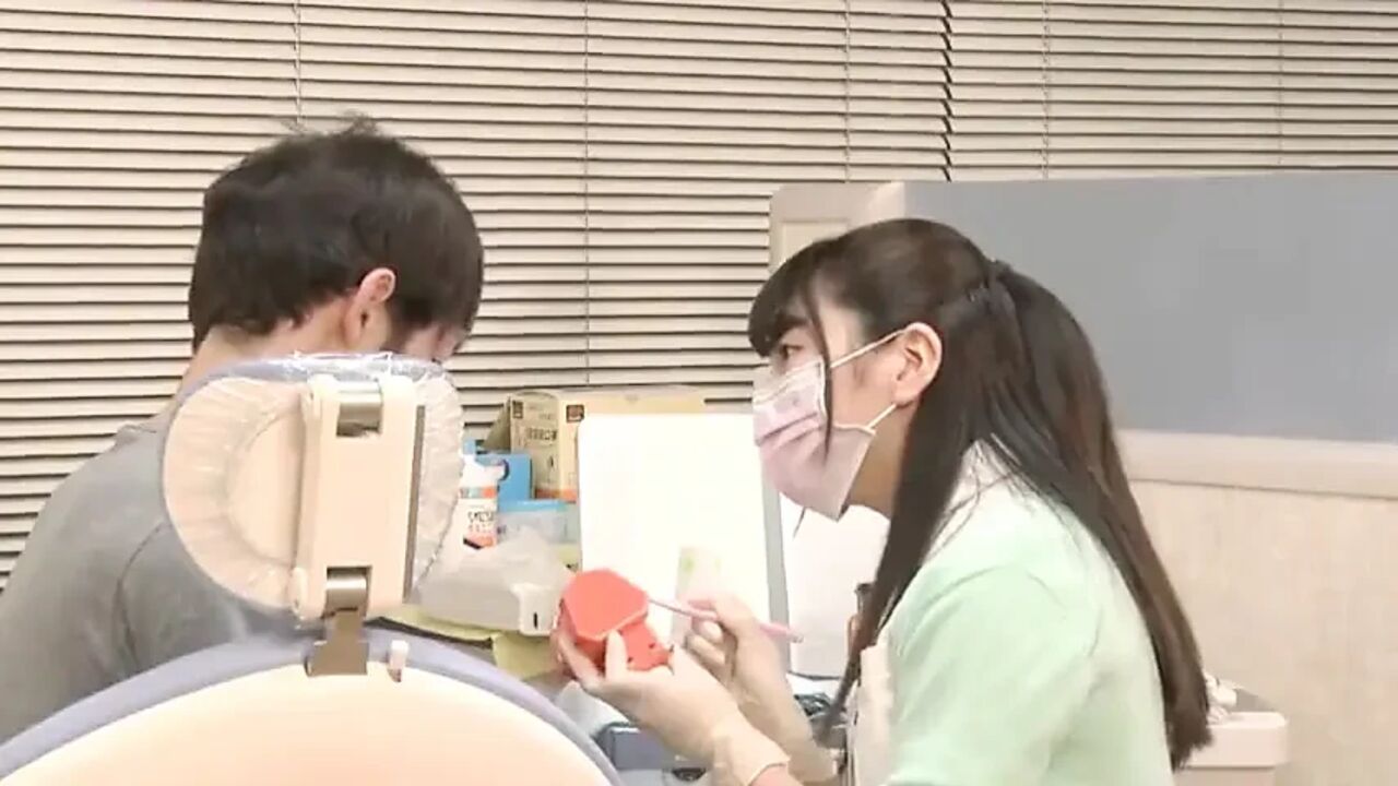 Clinic Heat When the Playful Hygienist Takes Control