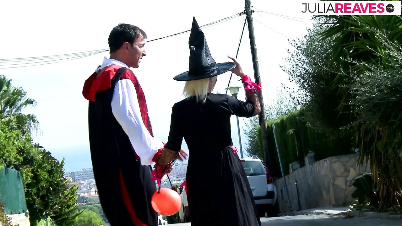 Tattooed babe sucks two huge cocks then ride them to cumshot