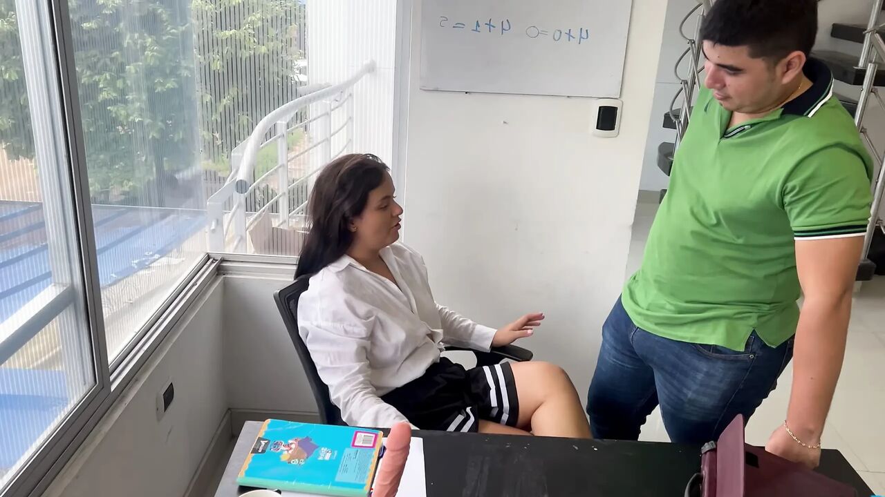 I FUCK THE ENGLISH TEACHER HARD DURING CLASS