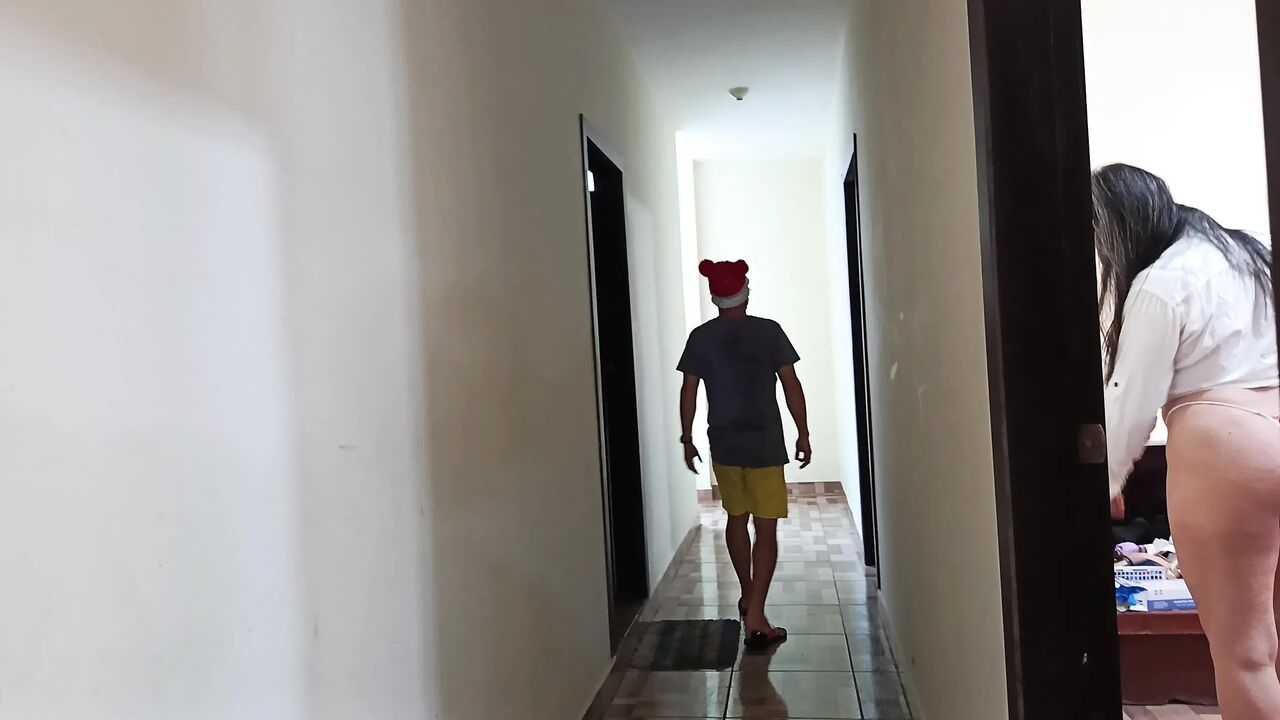 A very brief but very intense adventure!! Sex with my big-bootied white stepmother