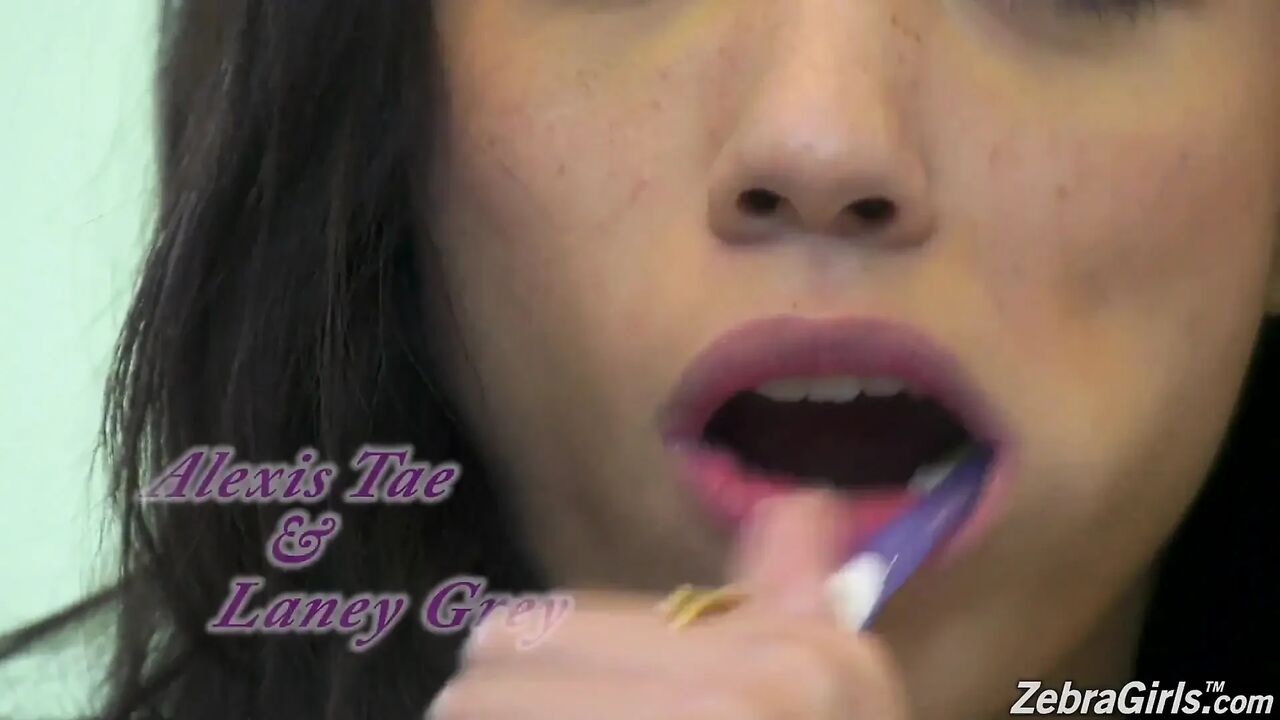 I Don't Wanna Fuck up Our Friendship - Alexis Tae & Laney Grey