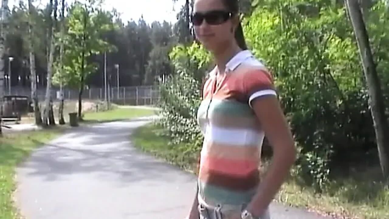 Brunette amateur teen sucking and fucking outdoors