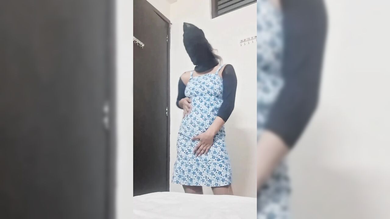 Desperate Indian Housewife Ritu Sharma Fingers Herself to Orgasm - HD Home Video