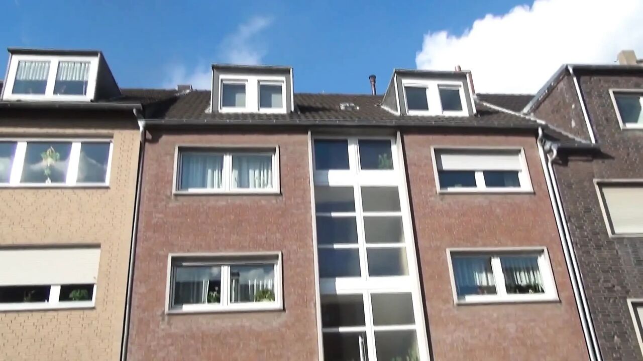 Big ass tattooed wife just came to her neighbor for help about her laundry...then she suddenly accepts and a fuck help