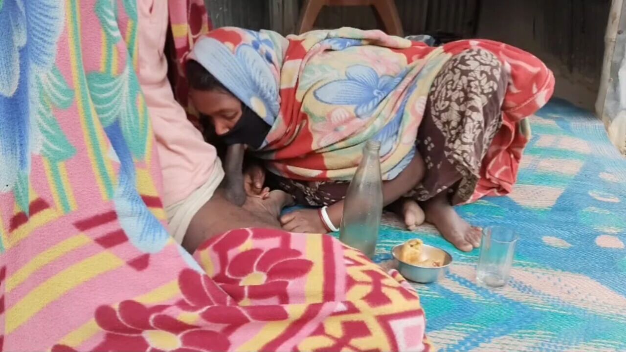 Desi bhabhi ke sath Daru Piya thand mein