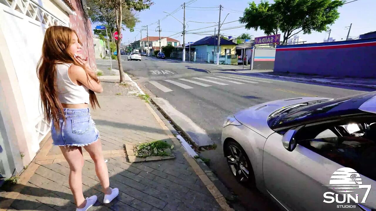 The Girl Met a Porn Actor, Got Horny and Wanted to Fuck Him Nearby, the Guy Didn't Give Him Peace