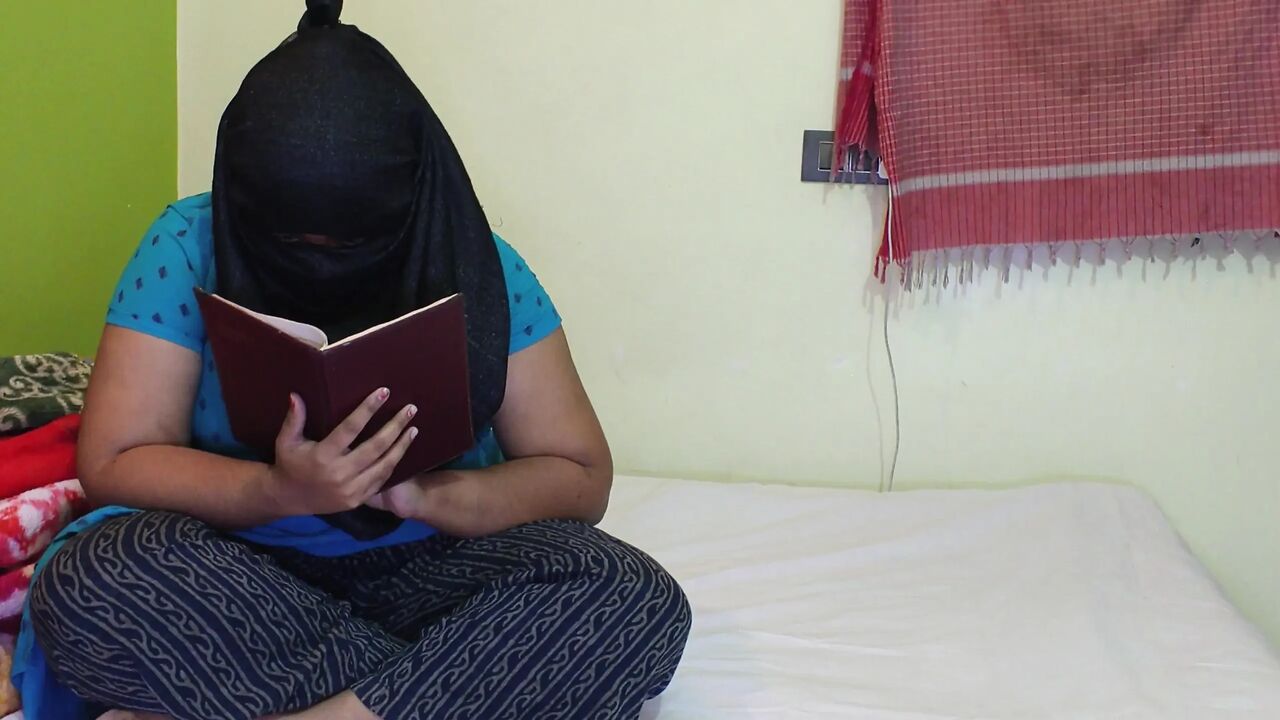 Hot Sexy Muslim Girl Hard Fuck with Stepbrother Alone in Room