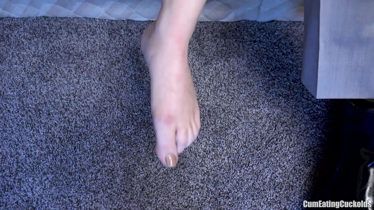 Casey Ballerini's Cuckold Watches Her Black Cock Moaning