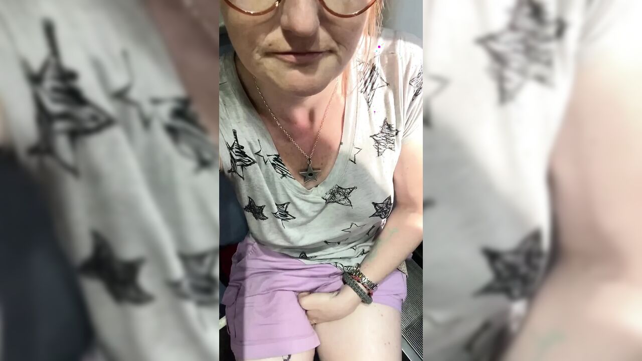 Pussy N Pubes Play in Transport Makes My Fingers Smell Amazing!