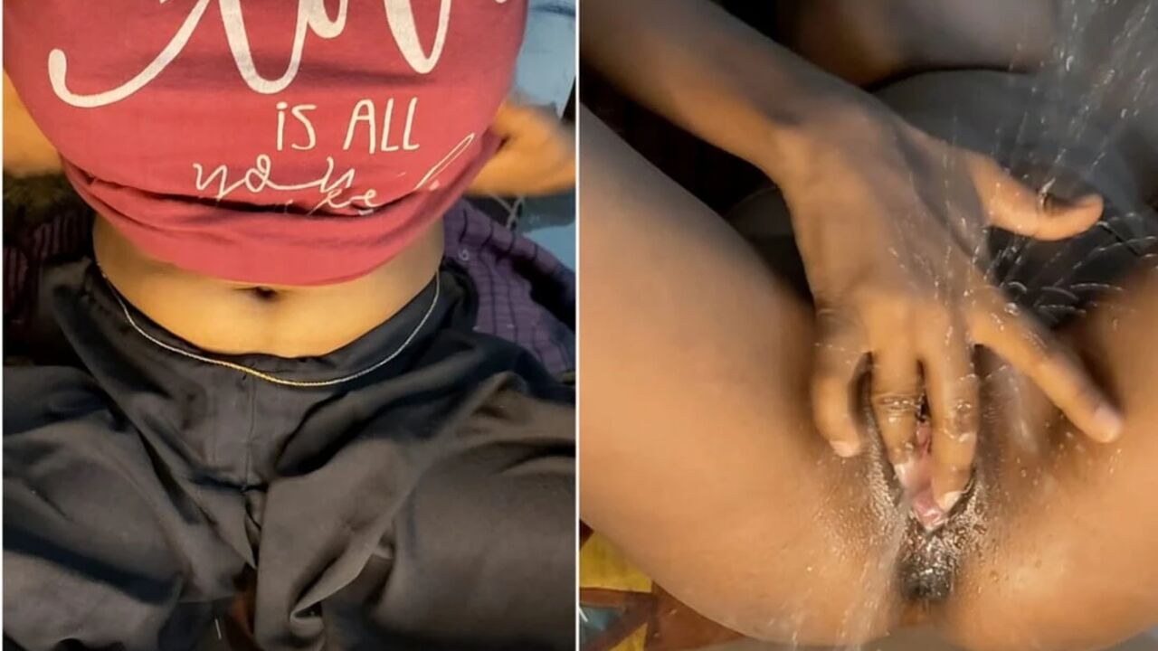 Indian pretty babe squirting, not satisfied