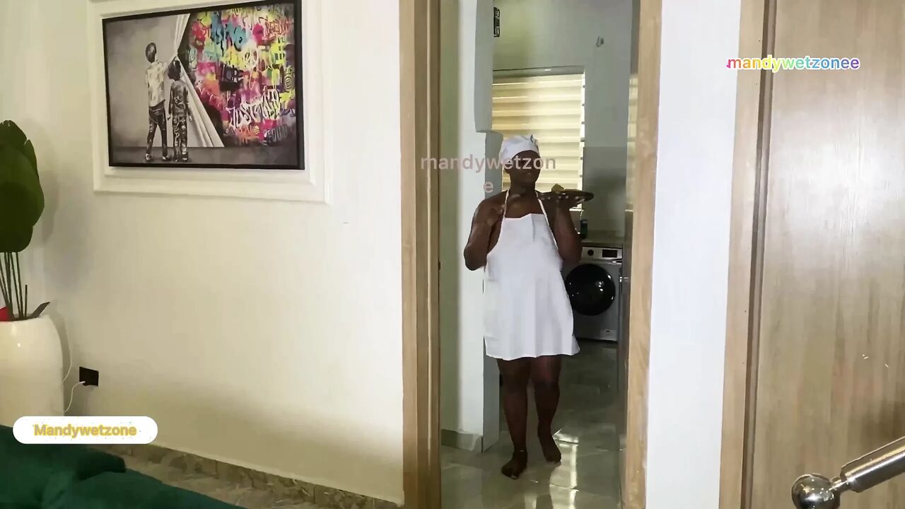 My Chef Brought My Lunch but I Insisted She Serve Me Her Wet Pussy First for Apitizer