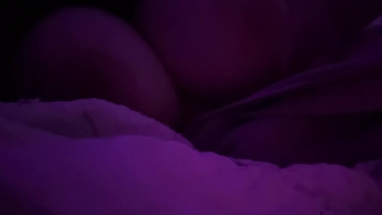 Titty play
