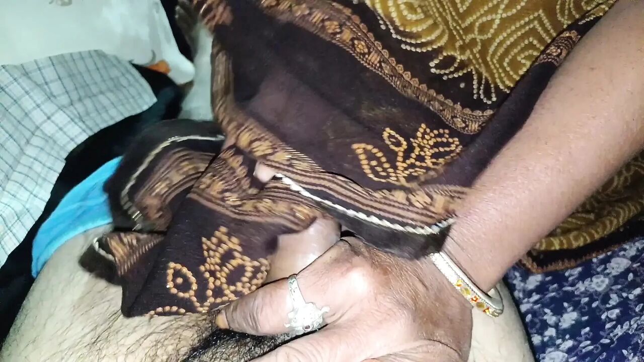 The elder brother was out to earn, sister-in-law was yearning in the room, brother-in-law saw it, sister-in-law said let me suck your cock, brother-in-law made a joke.
