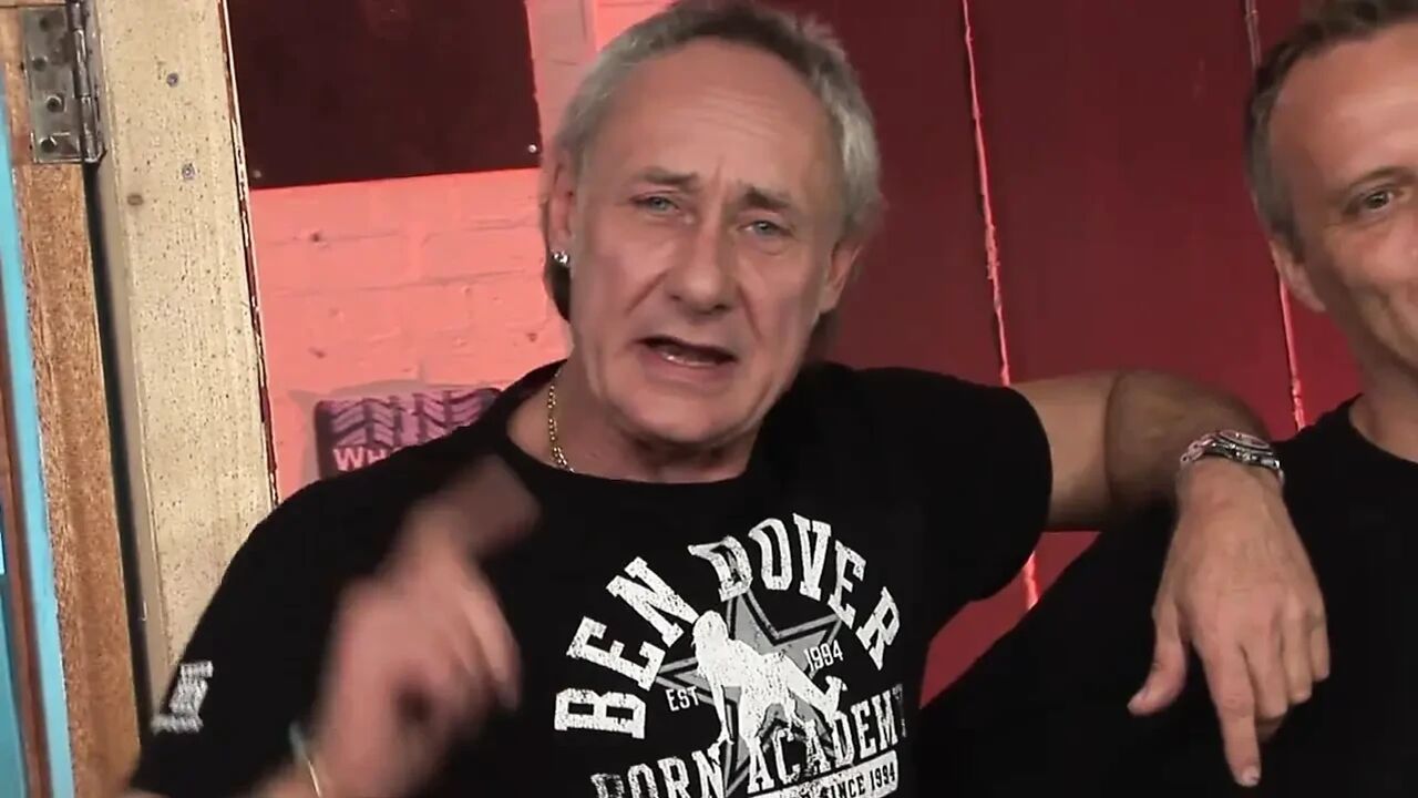 Old man destroys young pussy