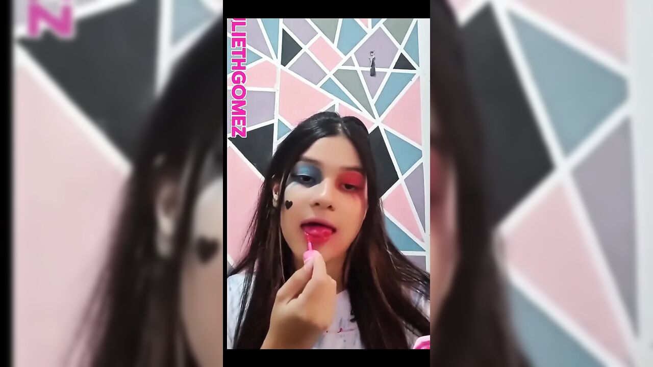 Porn Actress Yulieth Gmez Masturbates with a Fan