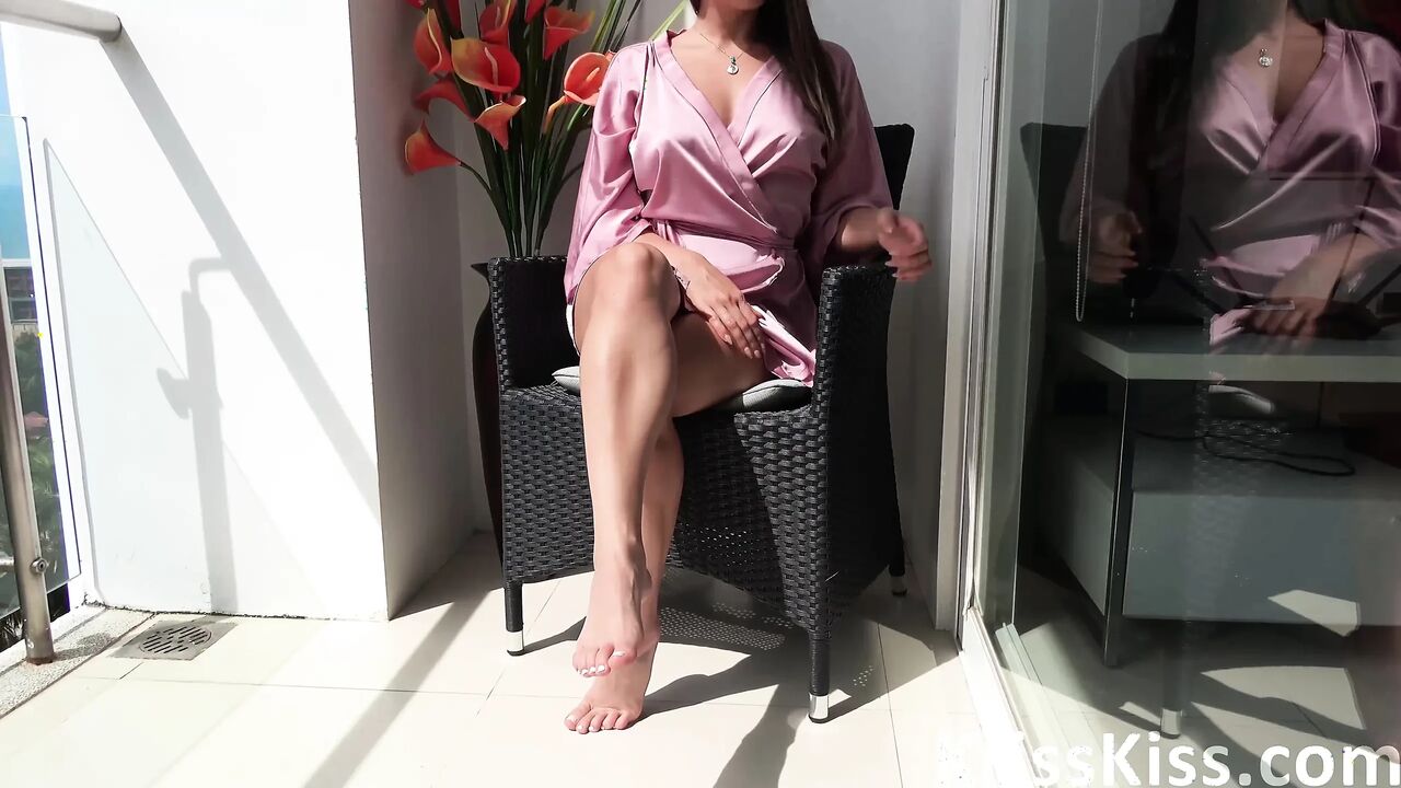 Perfect babe deepthroats huge cock lover and cum in mouth at the resort