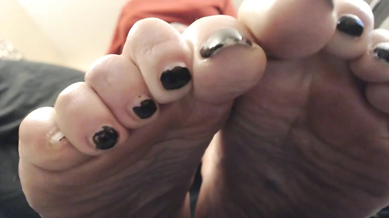 Oiled toes messy polish toe curling