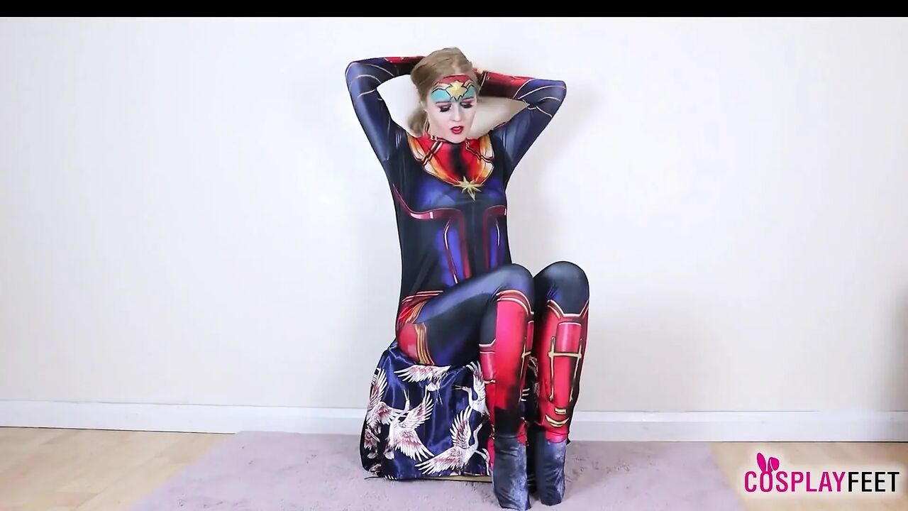 Gorgeous Aurora Phoenix Stuns in a Sexy Captain Marvel Costume