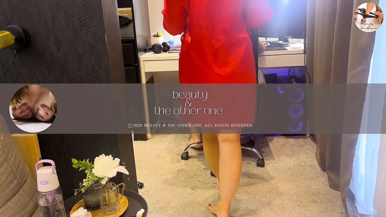 Amateur Wife Interrupted Me While Working with a Blowjob
