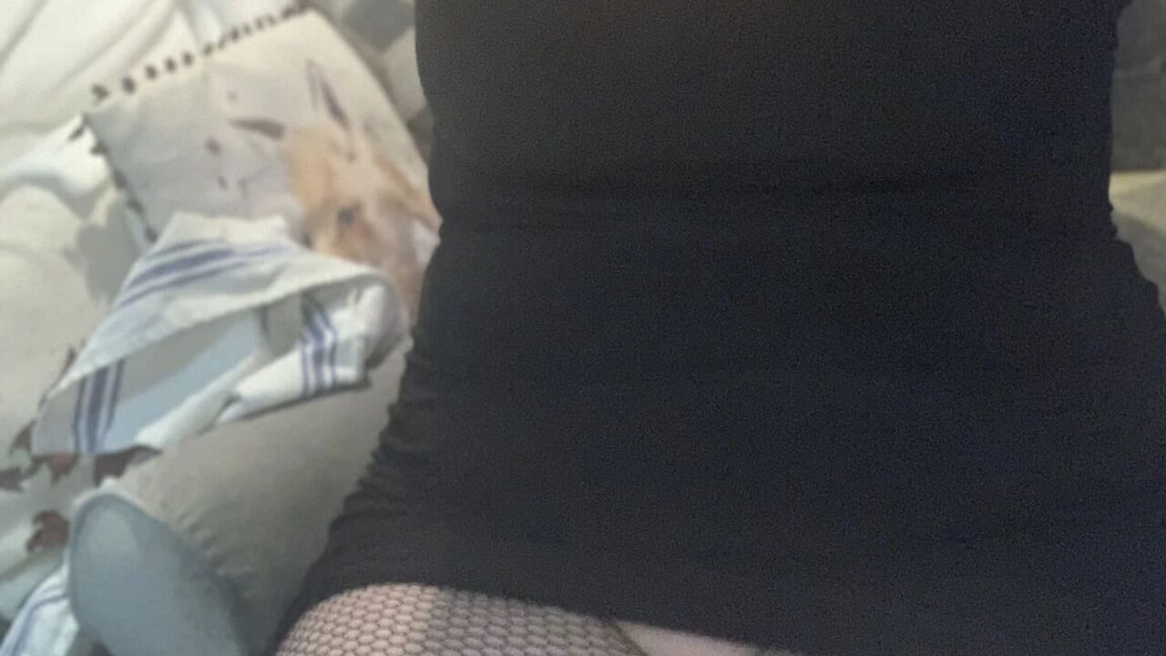 Pussy Fully Open and Ready for Pumping