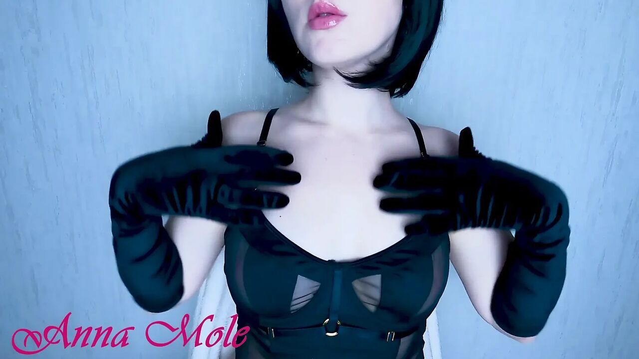 Finger Fetish, Demonstration of hands and fingers, application of moisturizer and hand massage, demonstration of jewelry