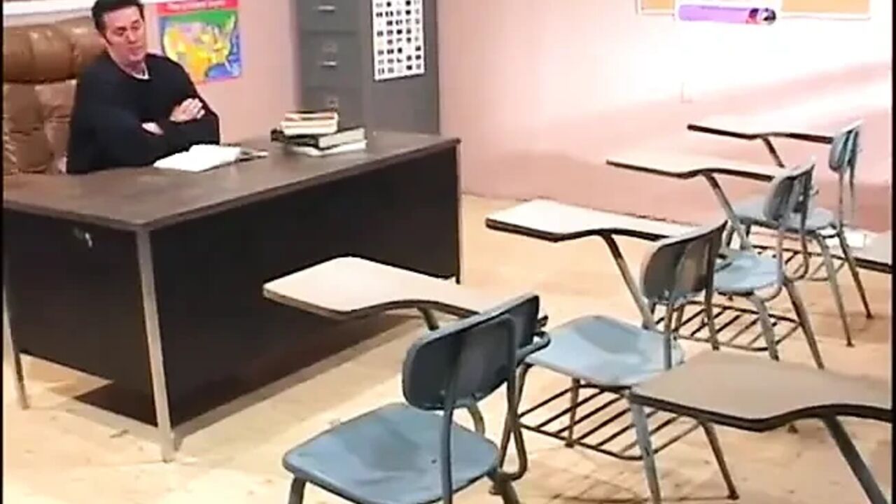 My teacher wants to fuck me ..