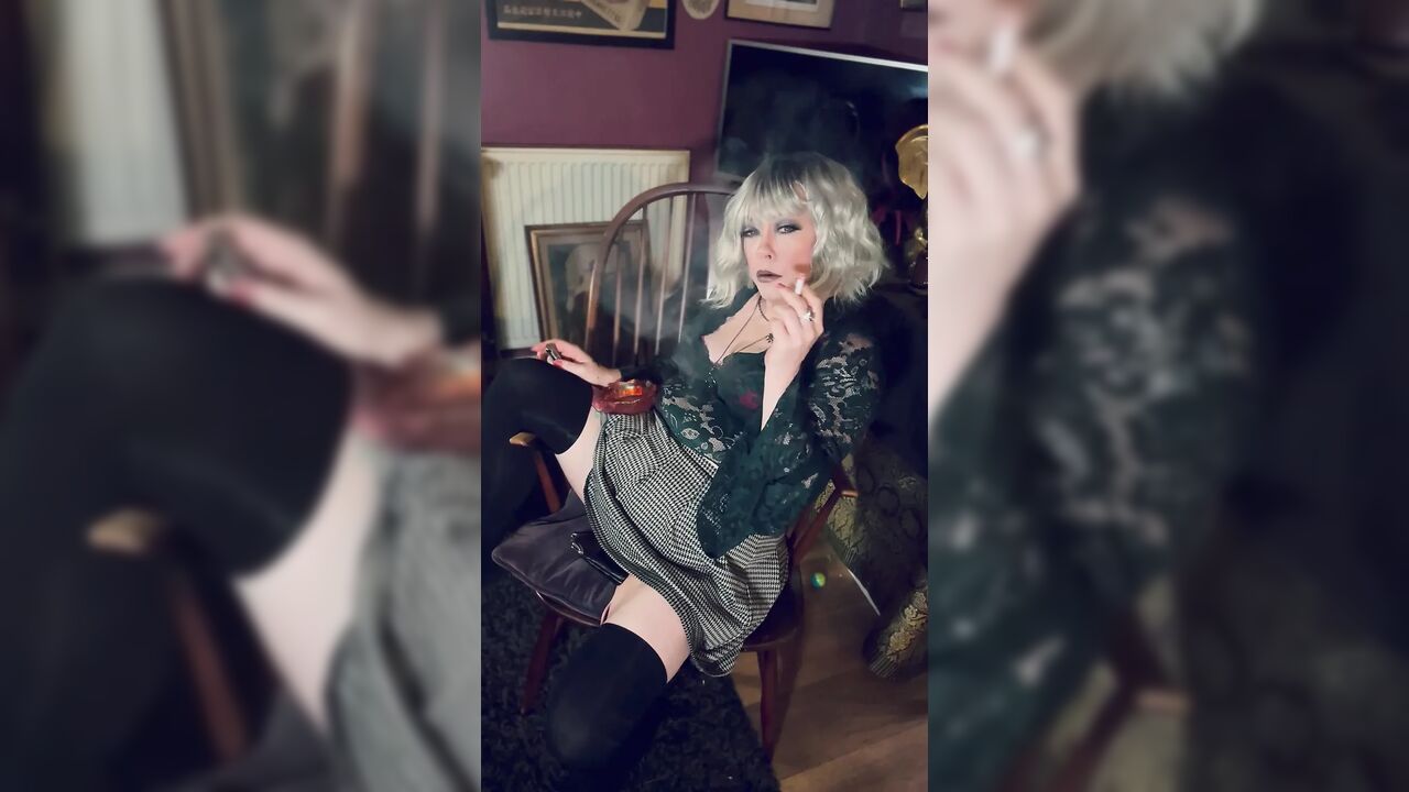 BBW Tina Snua Wants You Between Her Thighs As She Smokes A Cigarette - OMI Drifts Snap Inhales