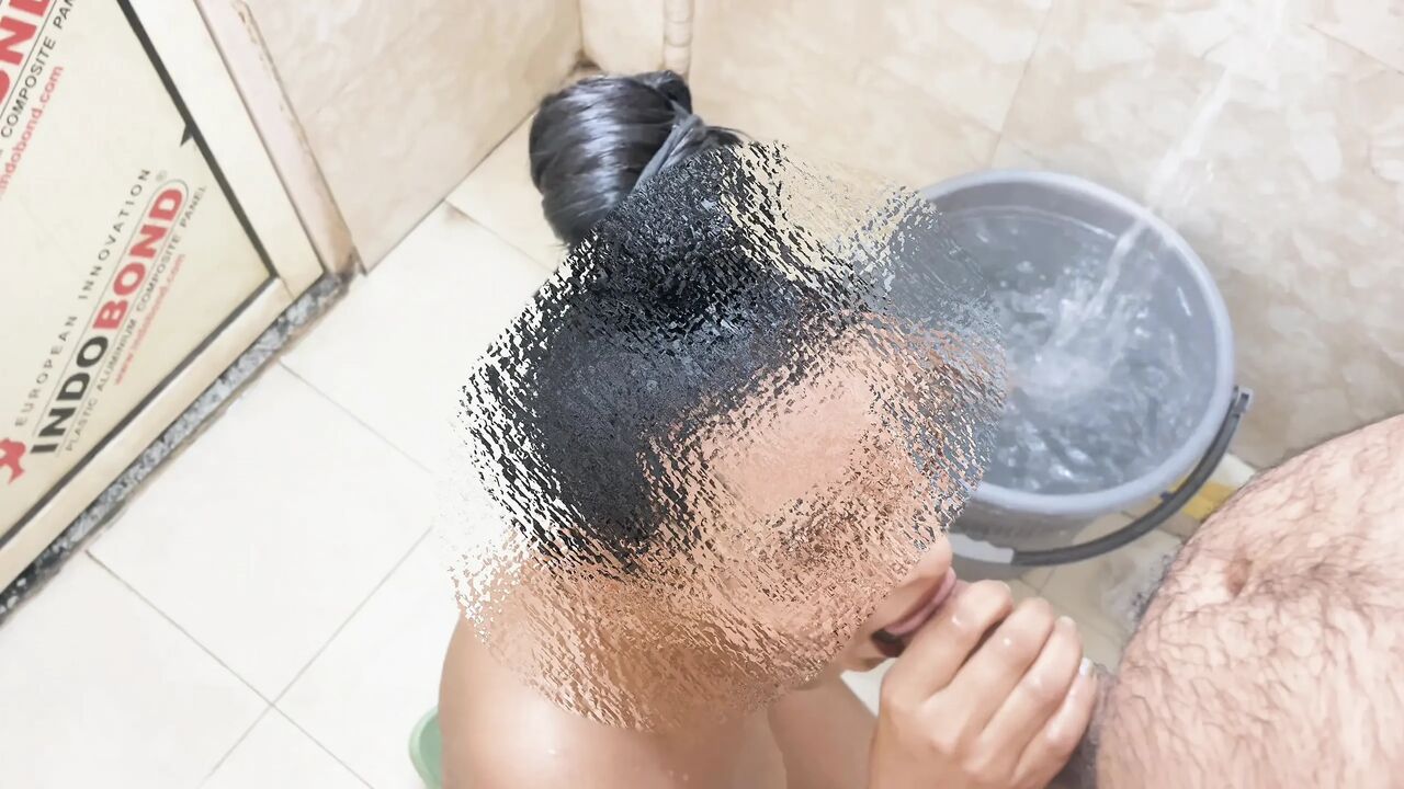 Bathroom me kiya mere boyfriend ne mere sath