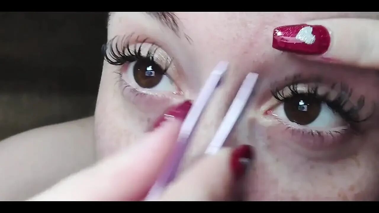 Tweezing My Eyebrows Close up