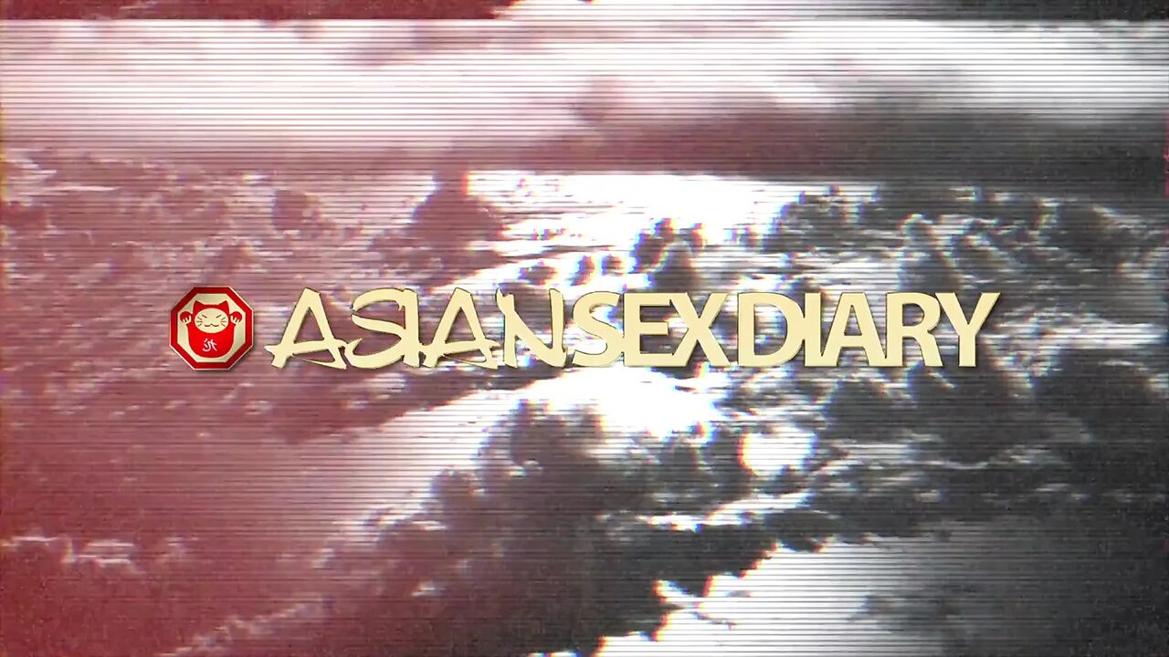 Sexy Asian Teen Comes Back for Round 2