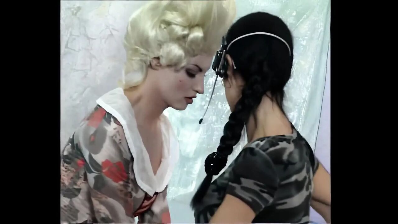 La Venere Bianca Lesbian in a Lost World