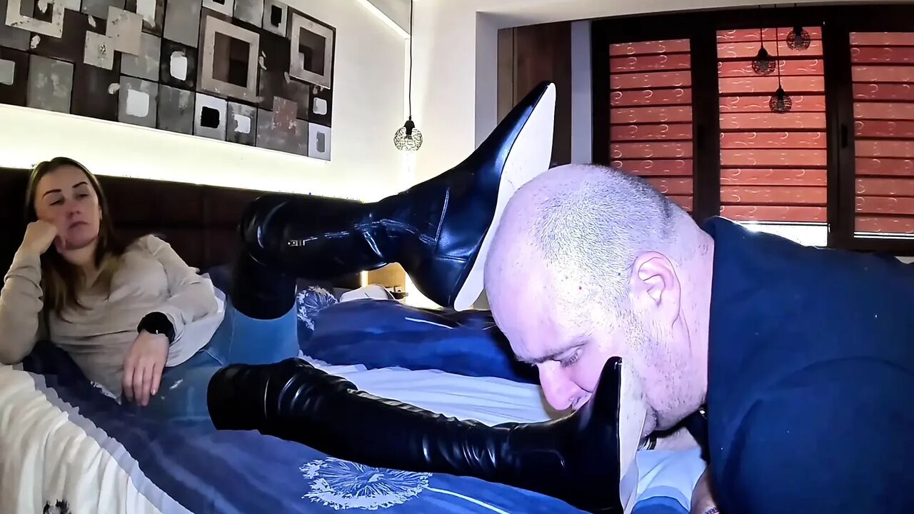 The Leather Knows Who’s in Control
