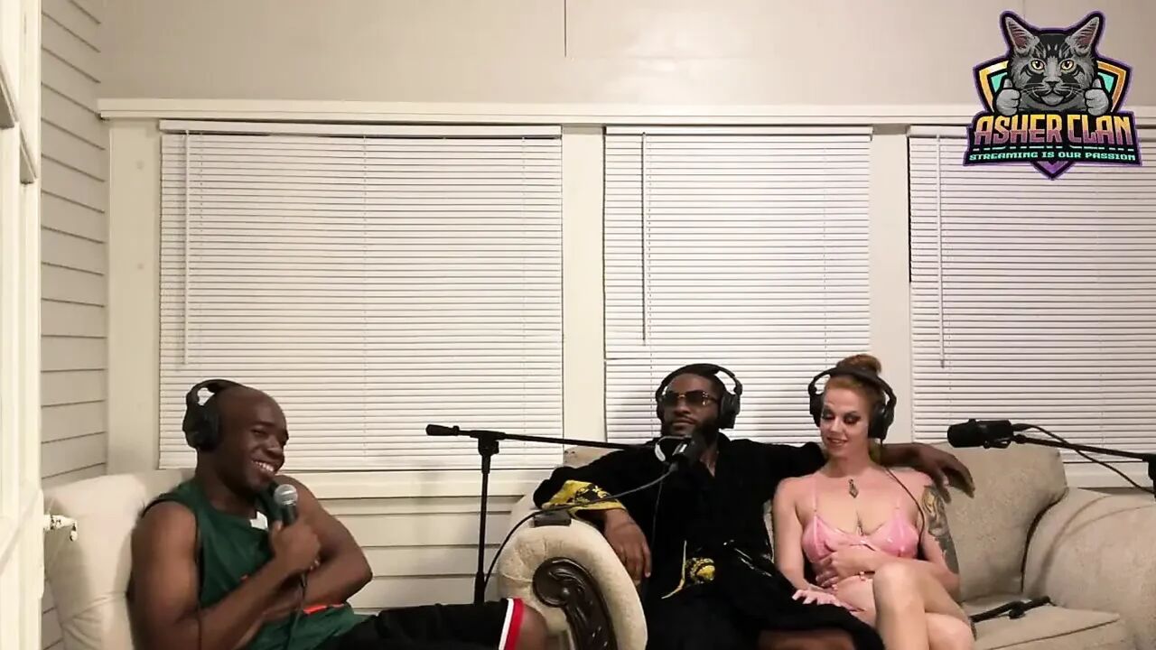 The Fox and the Hounds - Foxi Vixen Joins Mrflourish and Guys for Some Wild Adult Talk Podcast