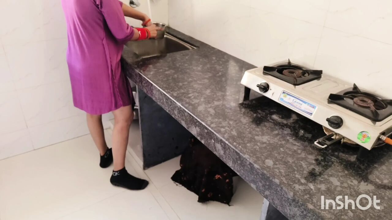 My big stepsister was angry, we shared single bed, full Hindi Audio
